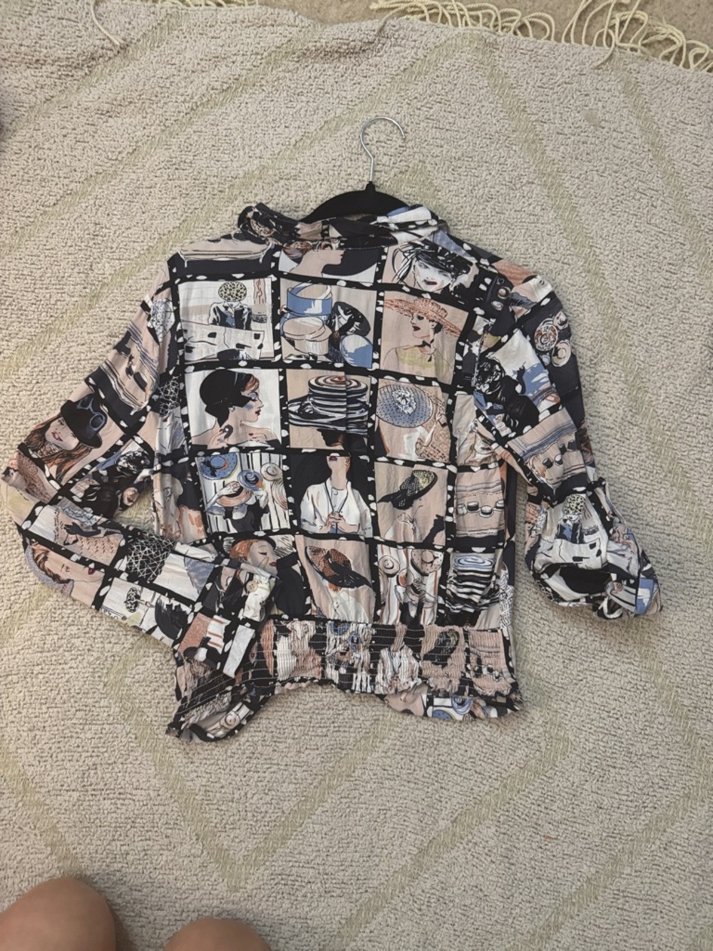 Milk & Honey Graphic Print Button Front Blouse Artsy Collage Top Smocked Waist M - Picture 3 of 3